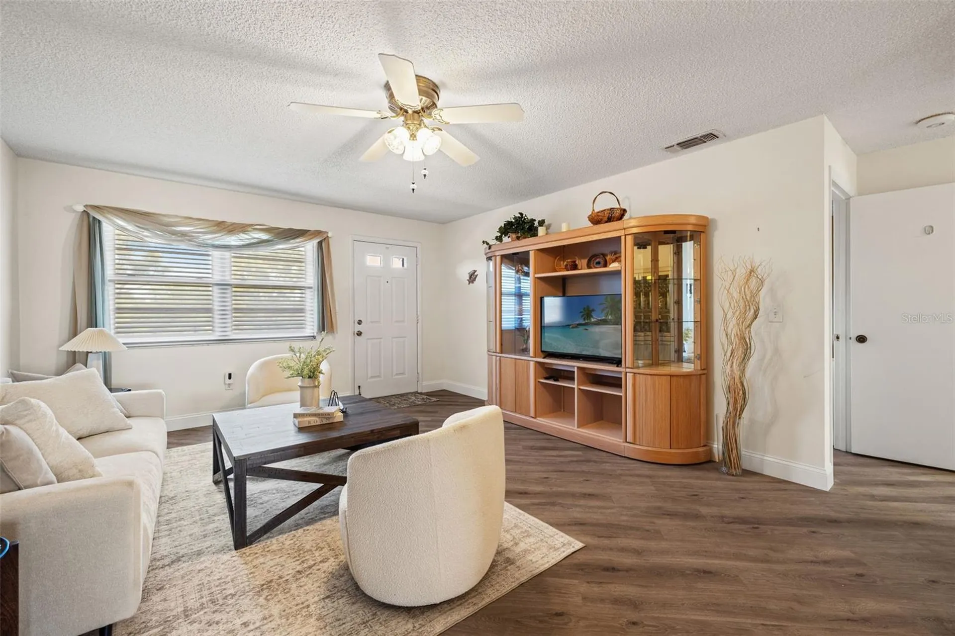 6070 80th Street N St Petersburg FL 33709