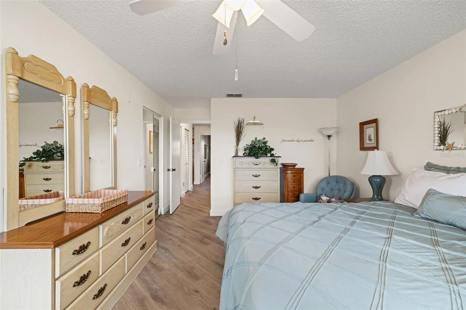 6070 80th Street N St Petersburg FL 33709