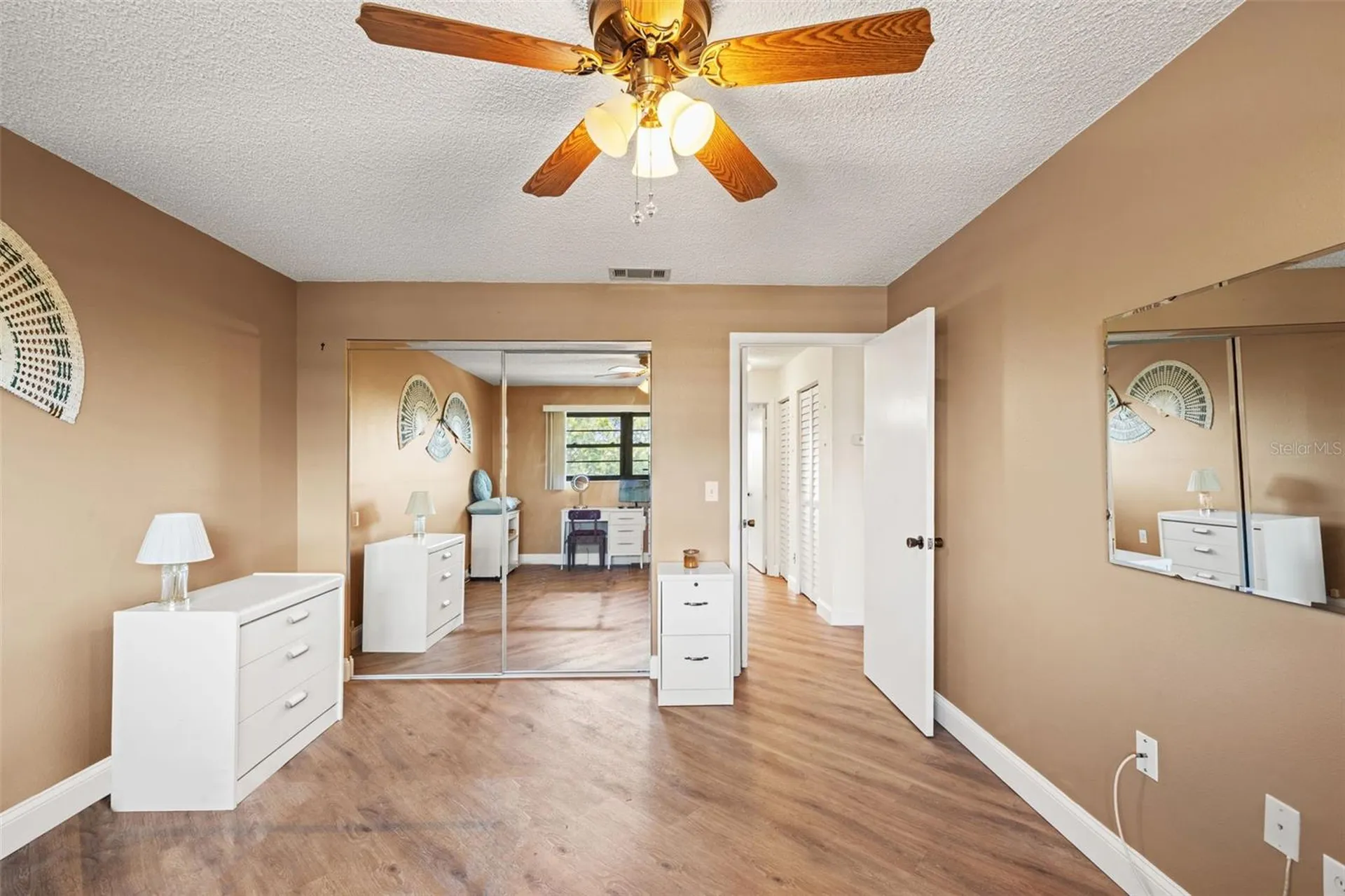 6070 80th Street N St Petersburg FL 33709