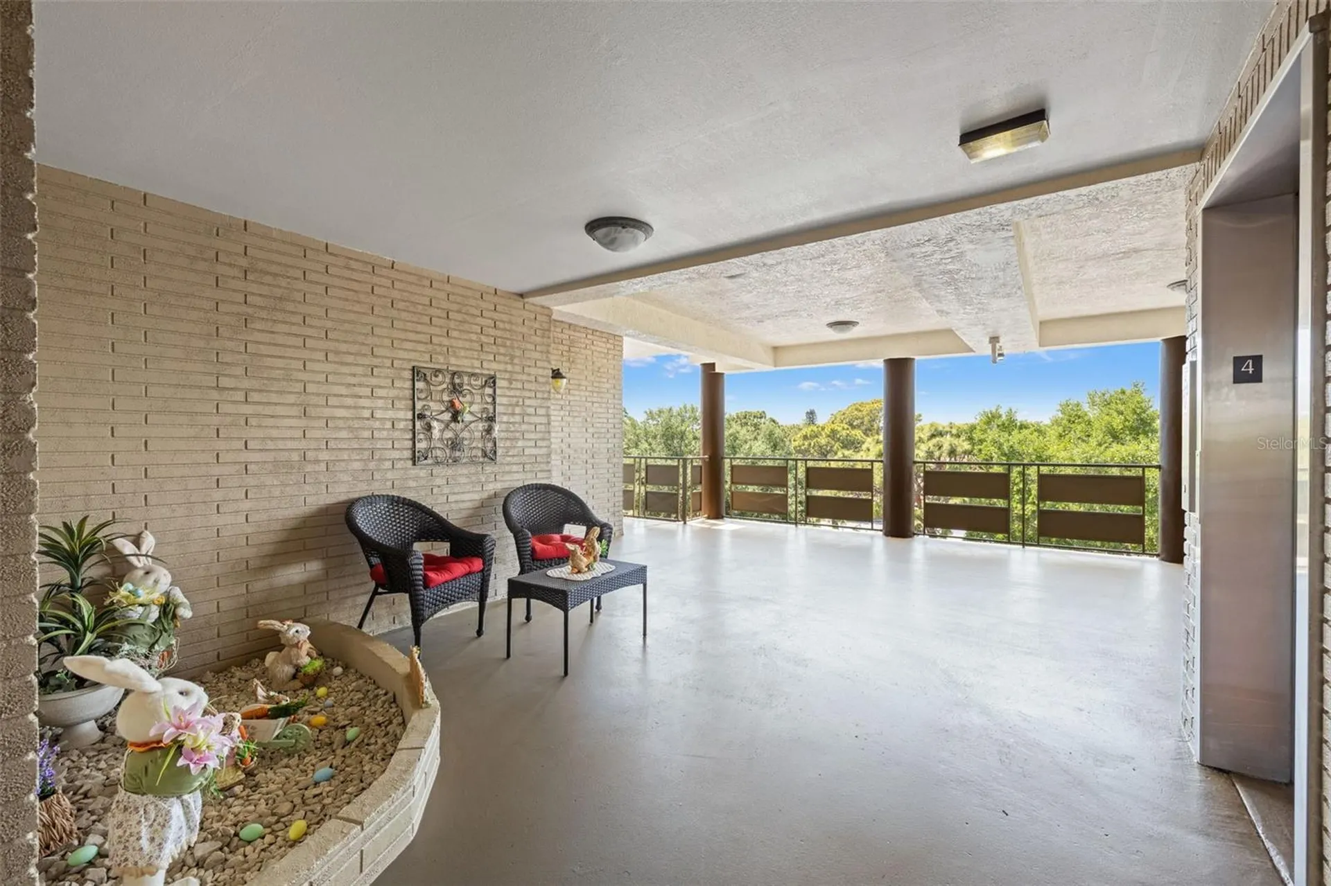 6070 80th Street N St Petersburg FL 33709