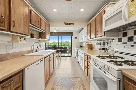 6070 80th Street N St Petersburg FL 33709