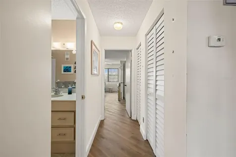 6070 80th Street N St Petersburg FL 33709