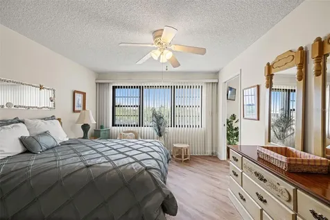 6070 80th Street N St Petersburg FL 33709