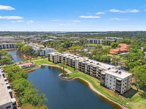 6070 80th Street N St Petersburg FL 33709