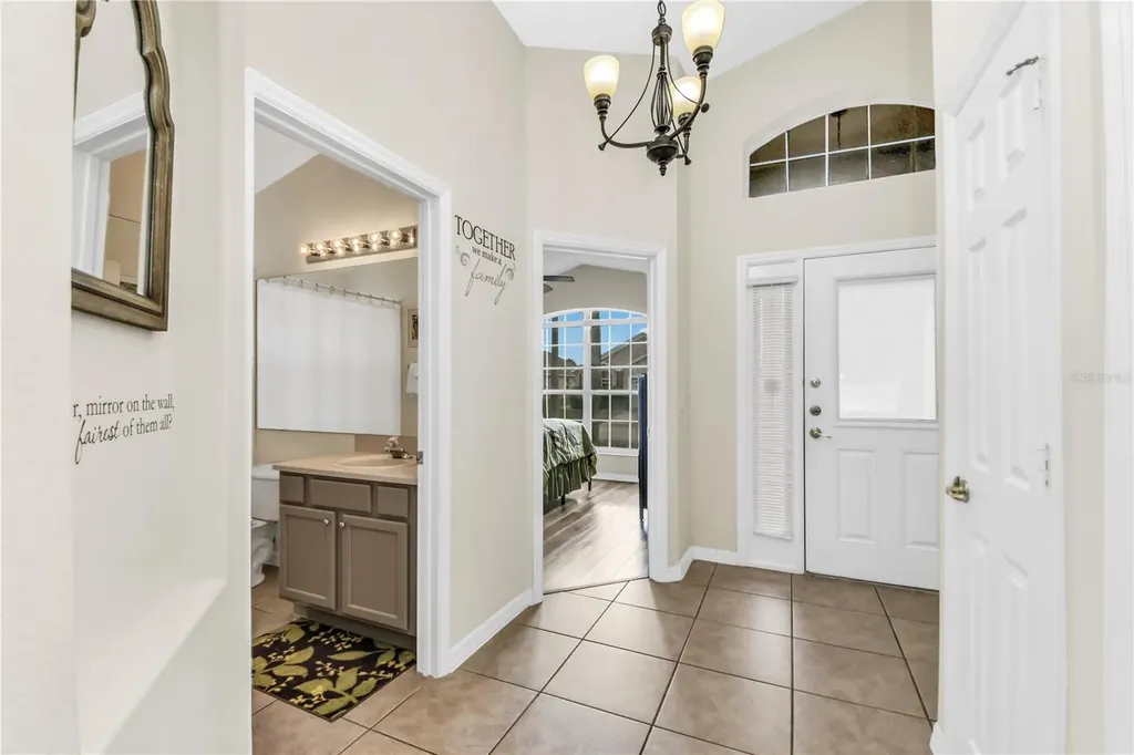 2551 Oneida Loop Kissimmee FL 34747