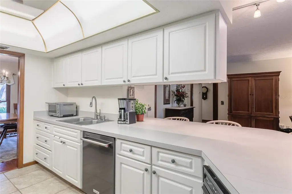 6104 Schooner Way Tampa FL 33615