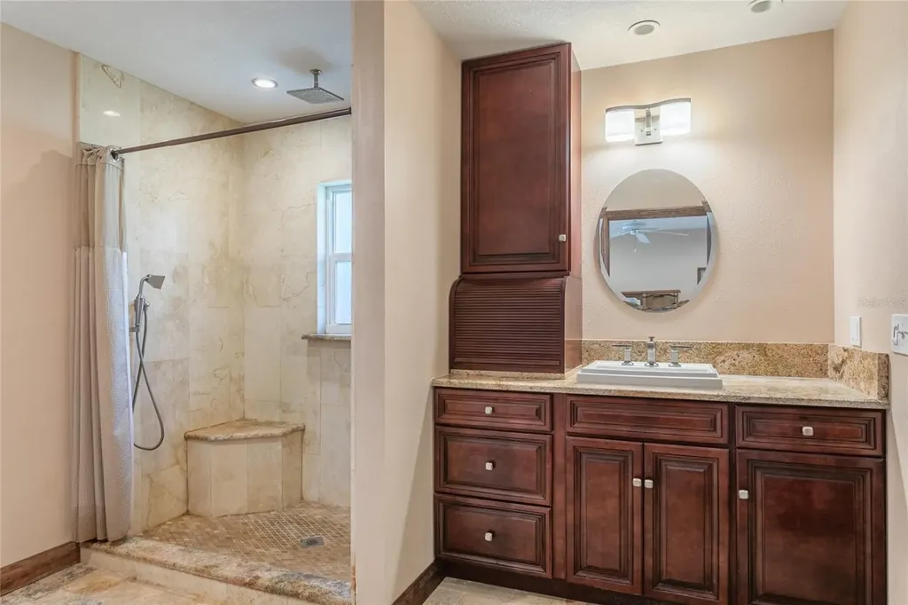 6104 Schooner Way Tampa FL 33615