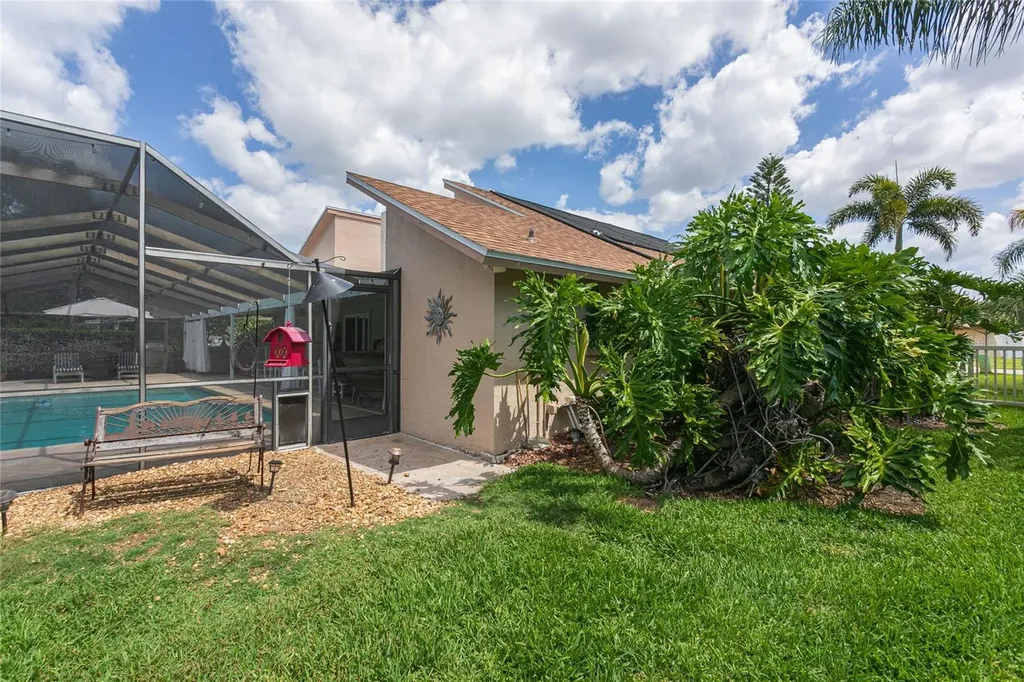 6104 Schooner Way Tampa FL 33615
