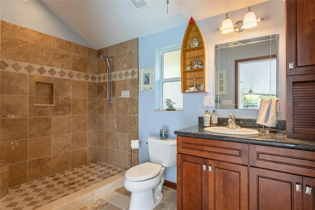 6104 Schooner Way Tampa FL 33615