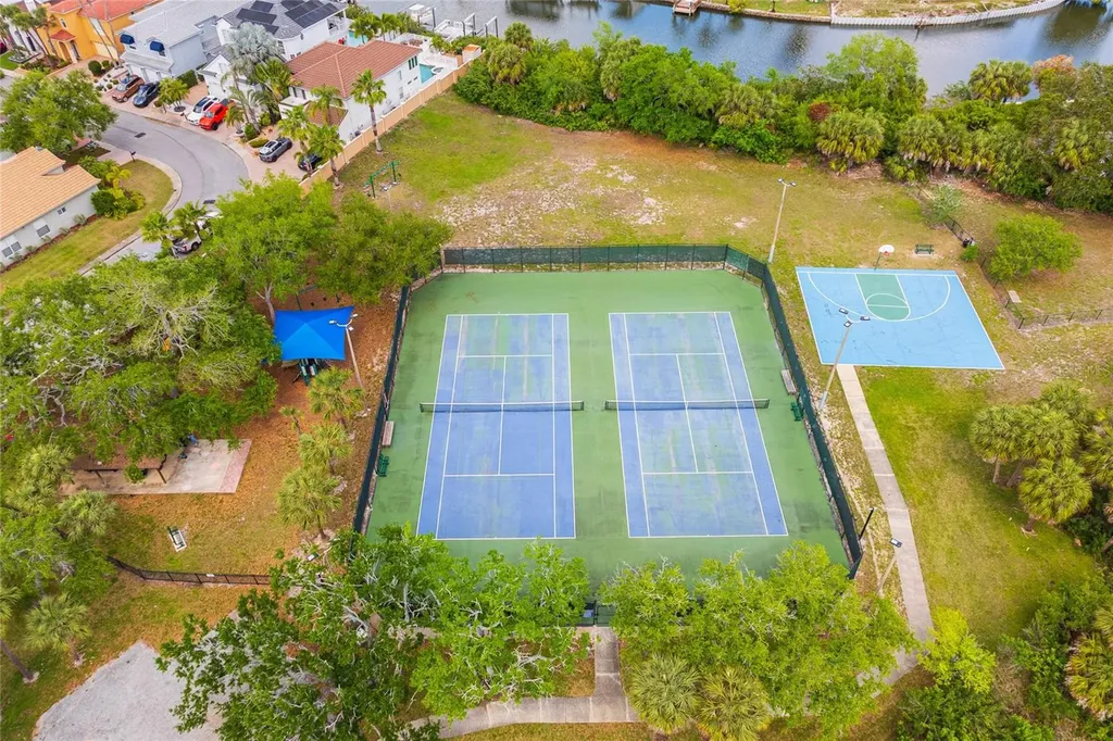 6104 Schooner Way Tampa FL 33615