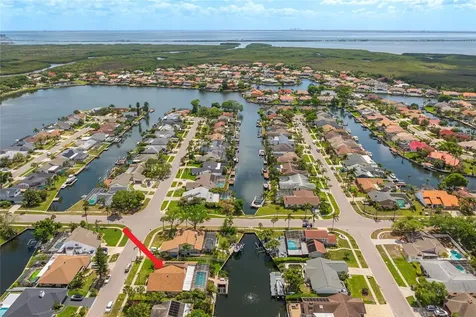 6104 Schooner Way Tampa FL 33615