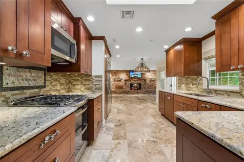 2006 NW 23rd Street Gainesville FL 32605