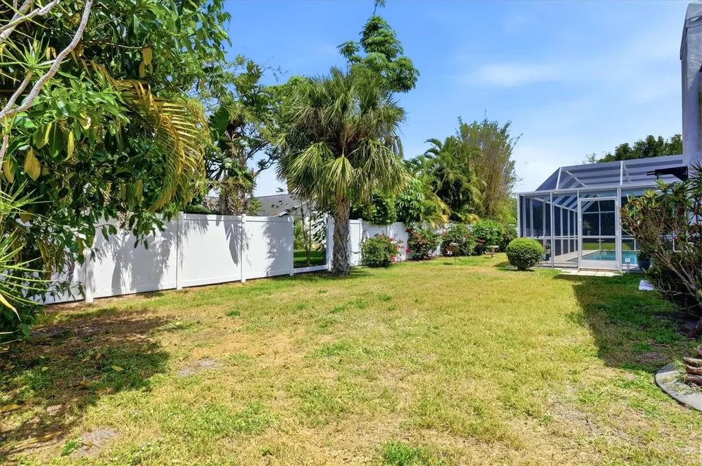 3508 Avenida Madera Bradenton FL 34210