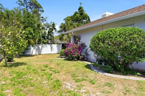 3508 Avenida Madera Bradenton FL 34210
