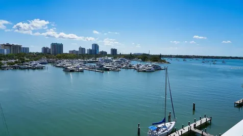 650 Golden Gate Point Sarasota FL 34236