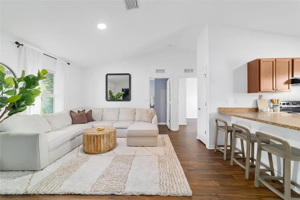 3 Locust Loop Ocala FL 34472