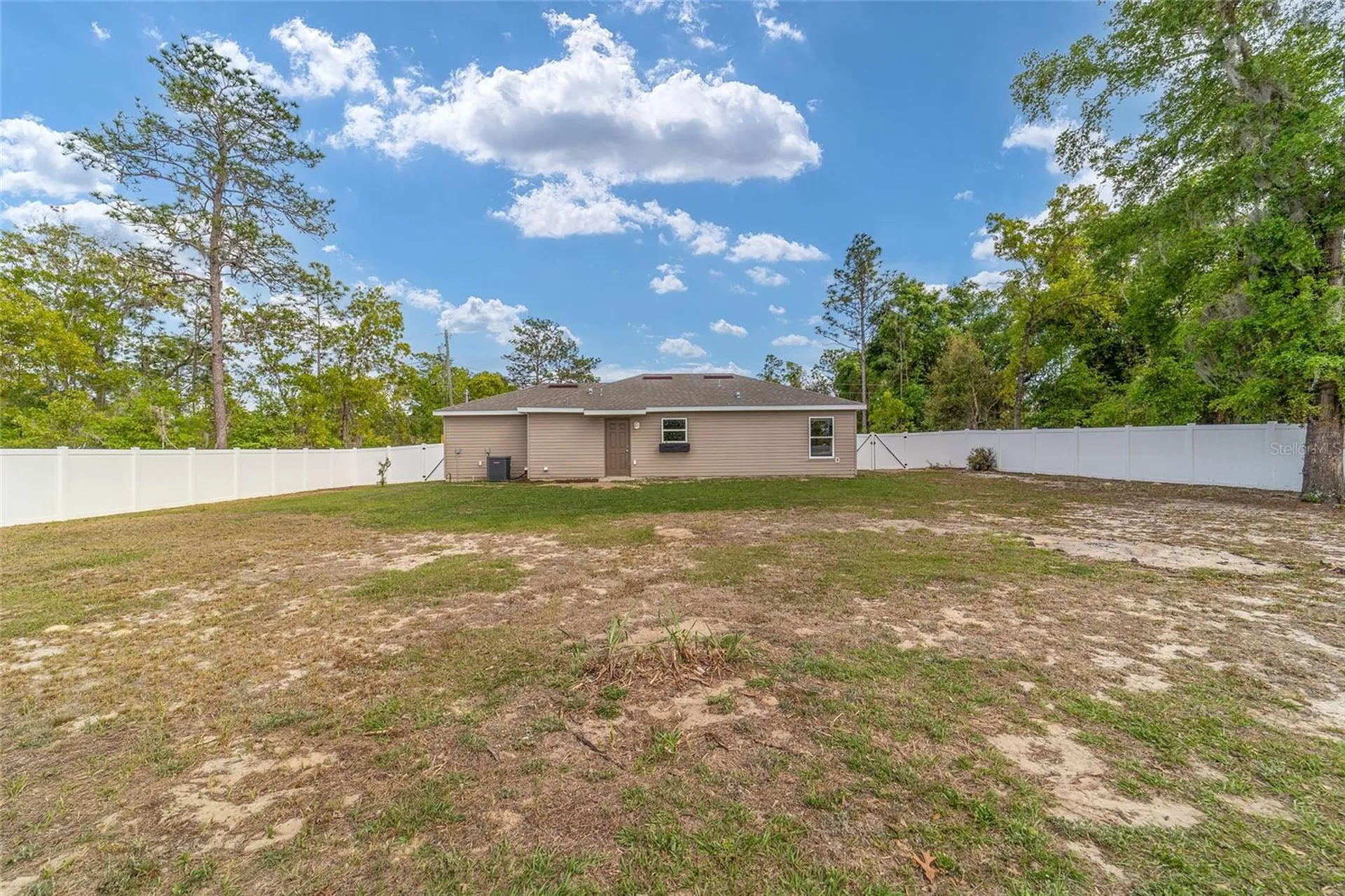 3 Locust Loop Ocala FL 34472