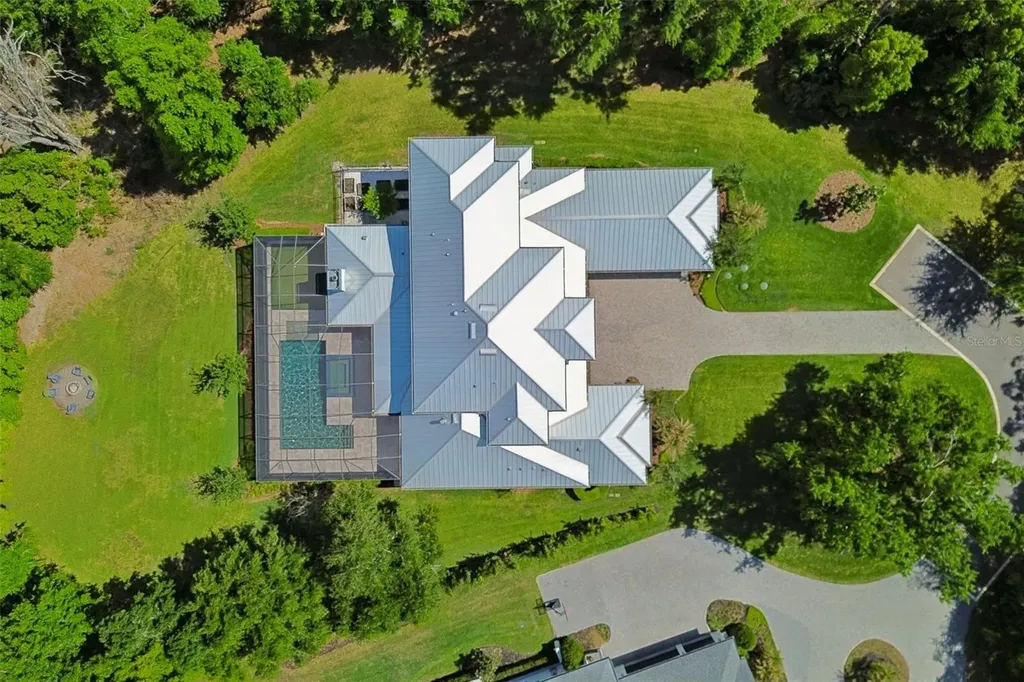 17001 Midas Lane Lutz FL 33549