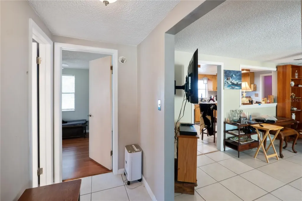 270 W Mcclendon Street Lady Lake FL 32159