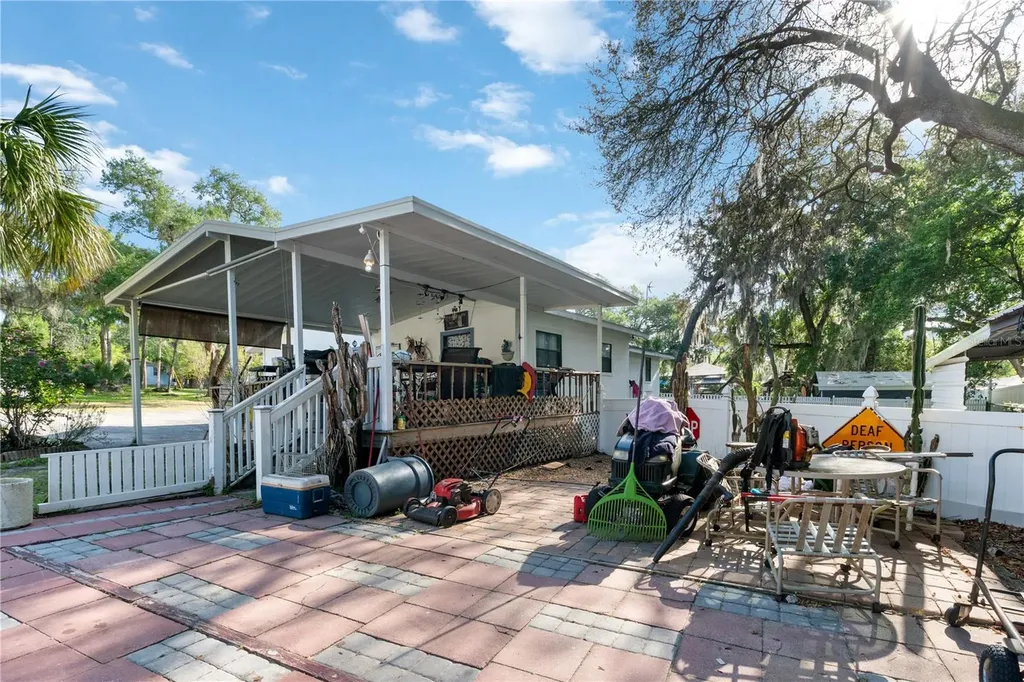 270 W Mcclendon Street Lady Lake FL 32159