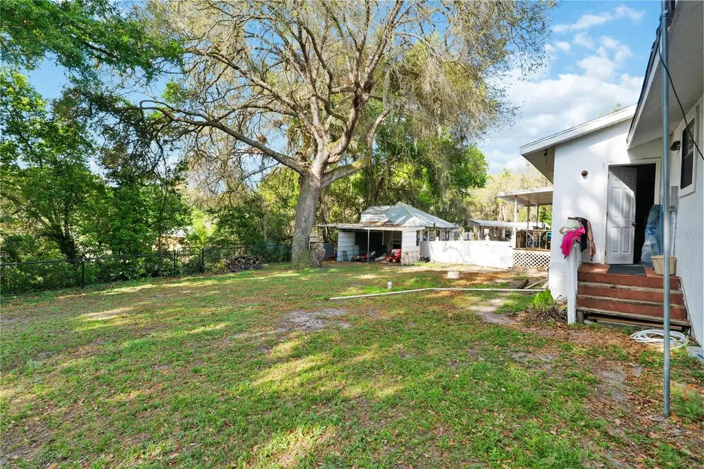 270 W Mcclendon Street Lady Lake FL 32159