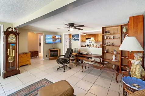 270 W Mcclendon Street Lady Lake FL 32159