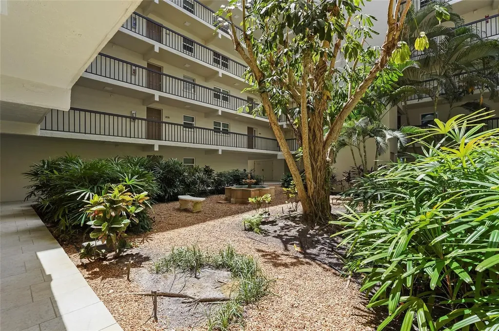 3240 Gulf Of Mexico Drive Longboat Key FL 34228
