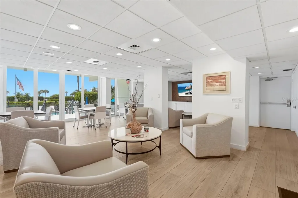 3240 Gulf Of Mexico Drive Longboat Key FL 34228