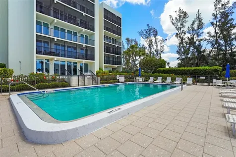 3240 Gulf Of Mexico Drive Longboat Key FL 34228
