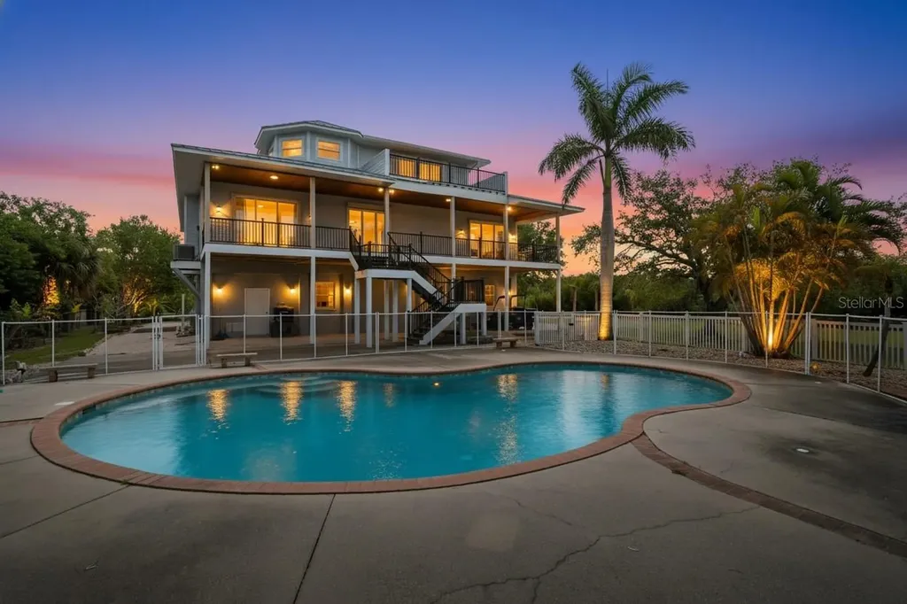 455 Horseshoe Loop Road Terra Ceia FL 34250