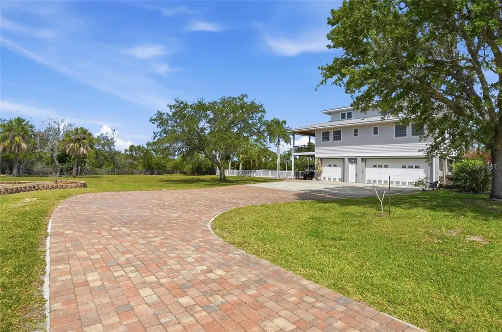 455 Horseshoe Loop Road Terra Ceia FL 34250