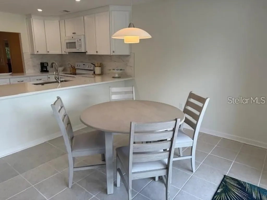 6120 Country Club Way Sarasota FL 34243