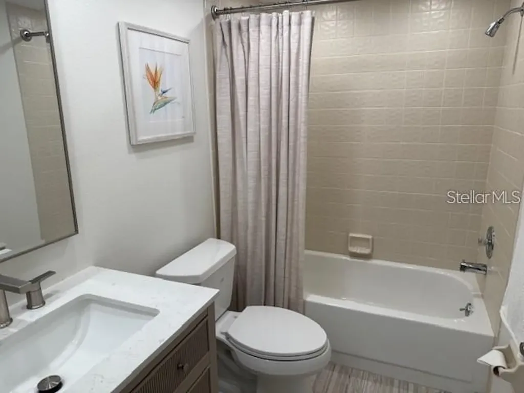 6120 Country Club Way Sarasota FL 34243