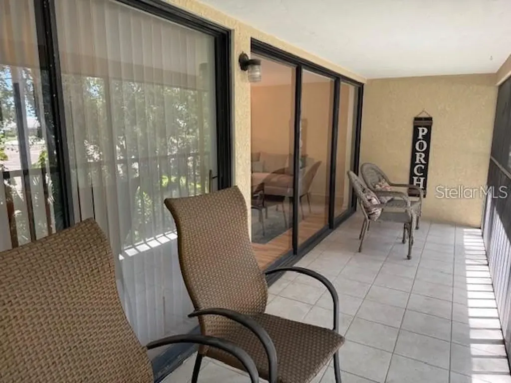 6120 Country Club Way Sarasota FL 34243