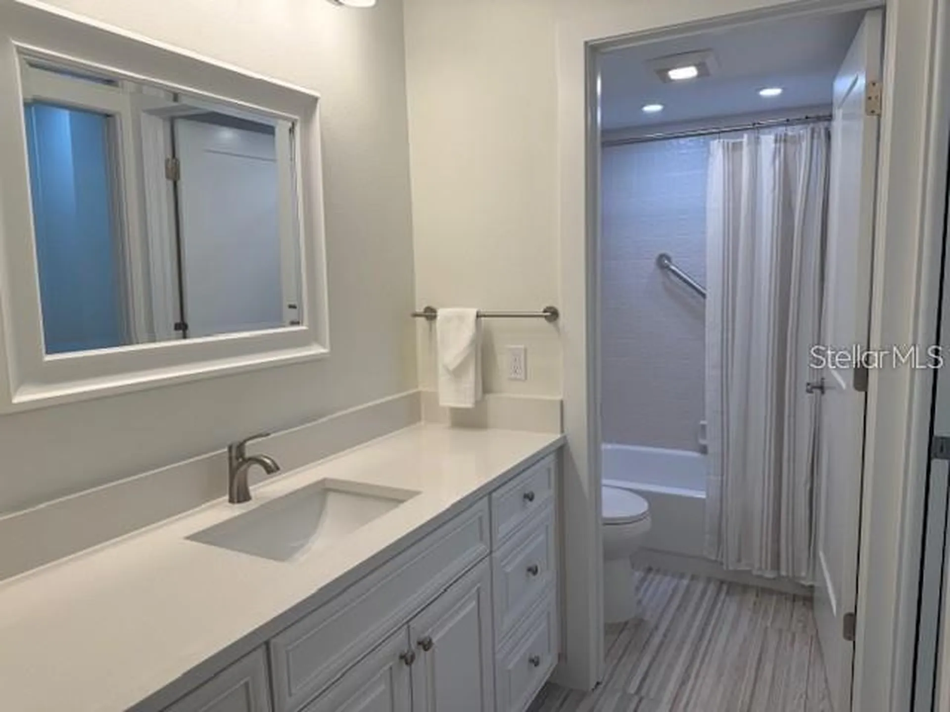 6120 Country Club Way Sarasota FL 34243