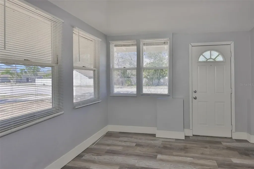 4736 5th Avenue S St Petersburg FL 33711
