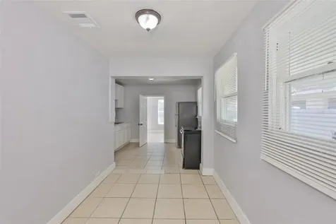 4736 5th Avenue S St Petersburg FL 33711