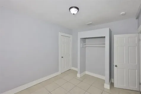 4736 5th Avenue S St Petersburg FL 33711