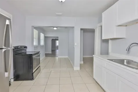 4736 5th Avenue S St Petersburg FL 33711