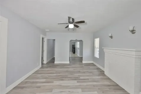 4736 5th Avenue S St Petersburg FL 33711