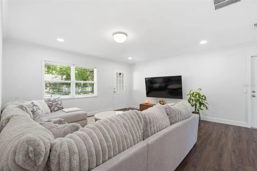 2314 Landon Terrace Palm Harbor FL 34683