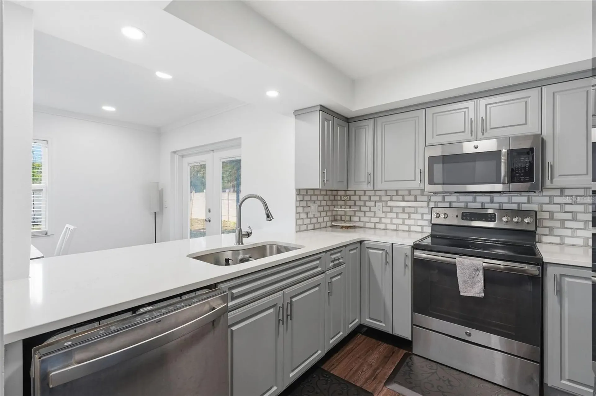 2314 Landon Terrace Palm Harbor FL 34683
