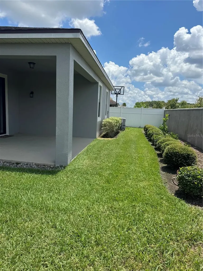 2514 Nouveau Way Kissimmee FL 34741