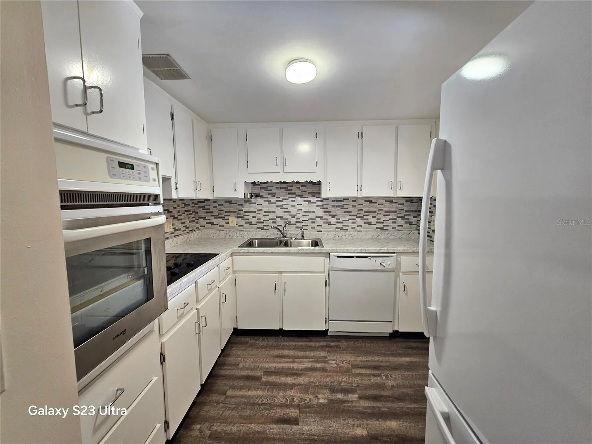 2466 Ecuadorian Way Clearwater FL 33763