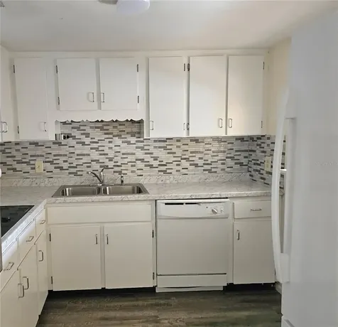 2466 Ecuadorian Way Clearwater FL 33763