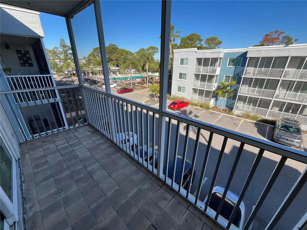 2760 Coconut Bay Lane Lane Sarasota FL 34237
