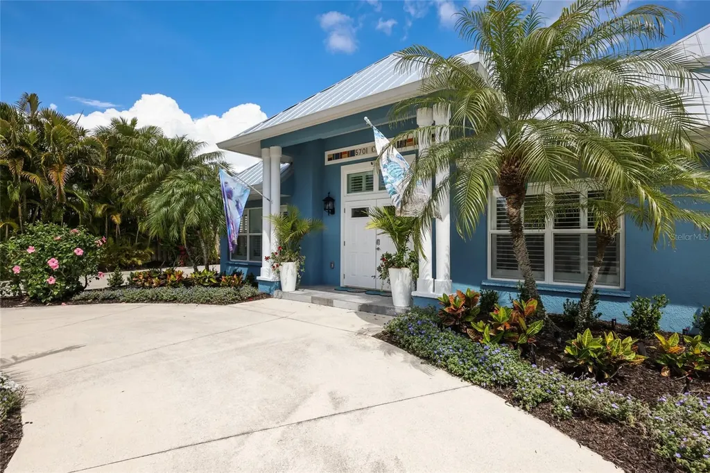 5701 Carissa Street Holmes Beach FL 34217