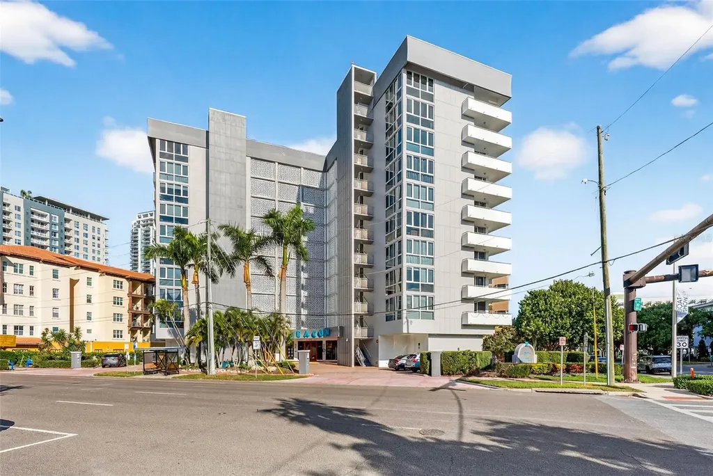 470 3rd Street S St Petersburg FL 33701