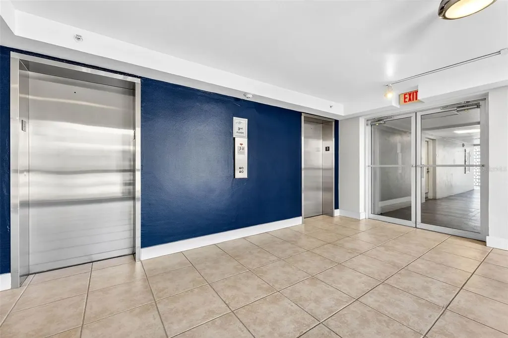 470 3rd Street S St Petersburg FL 33701