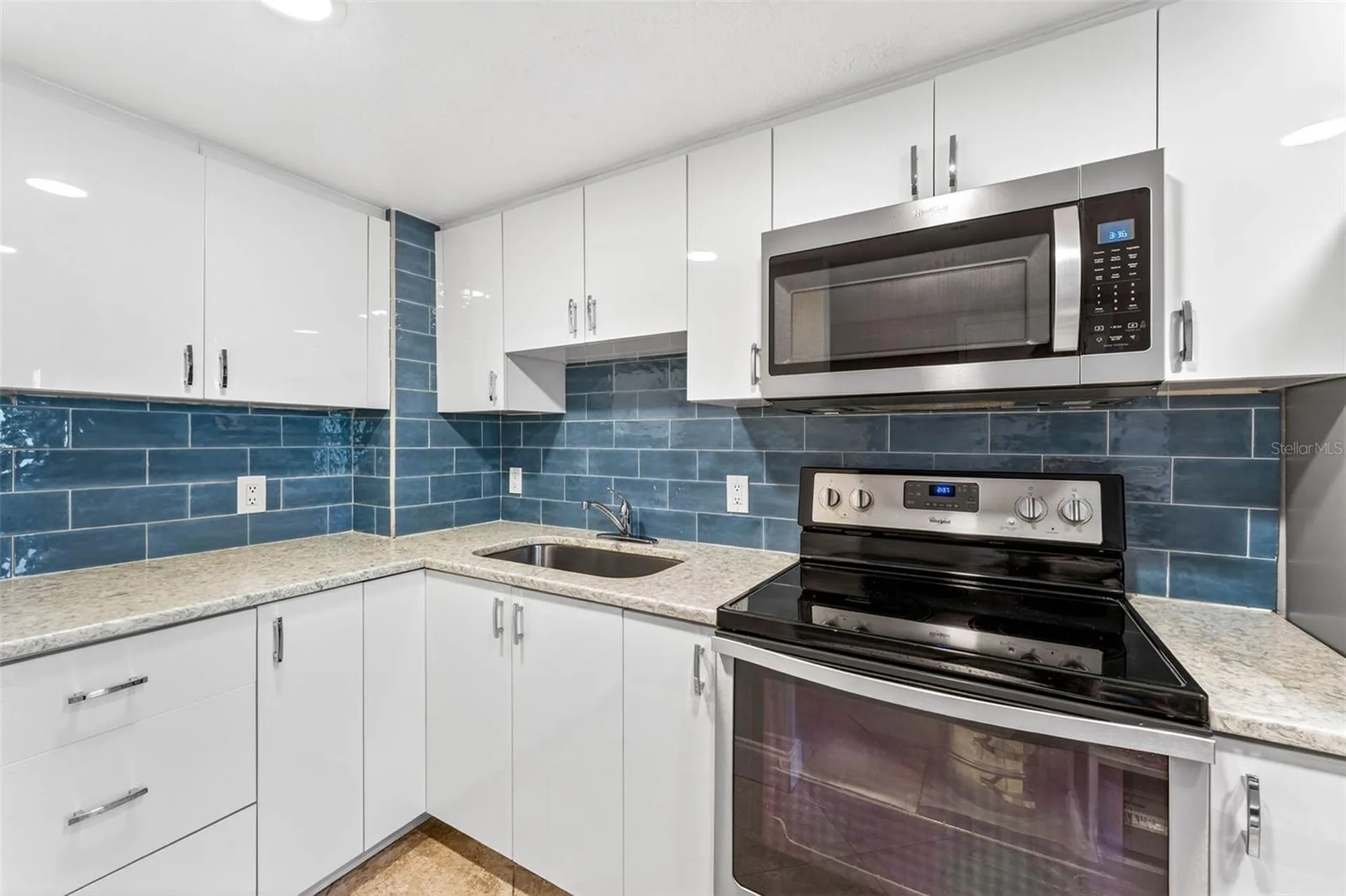 470 3rd Street S St Petersburg FL 33701